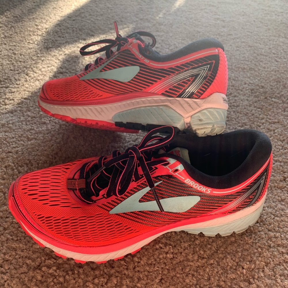 Brooks ghost 10 women’s running shoes